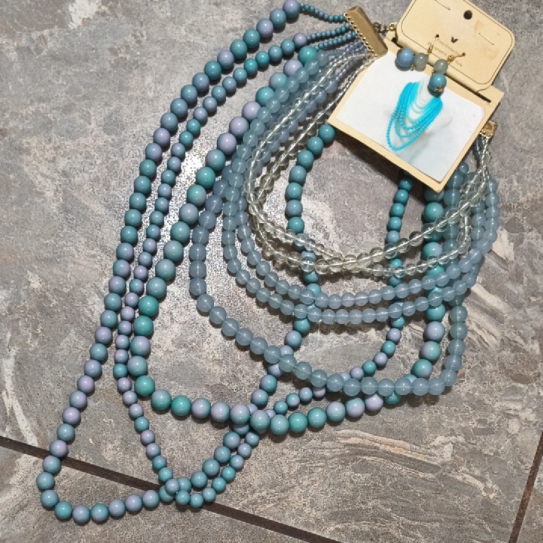Elegant Blue And Silver Beaded Necklace Set